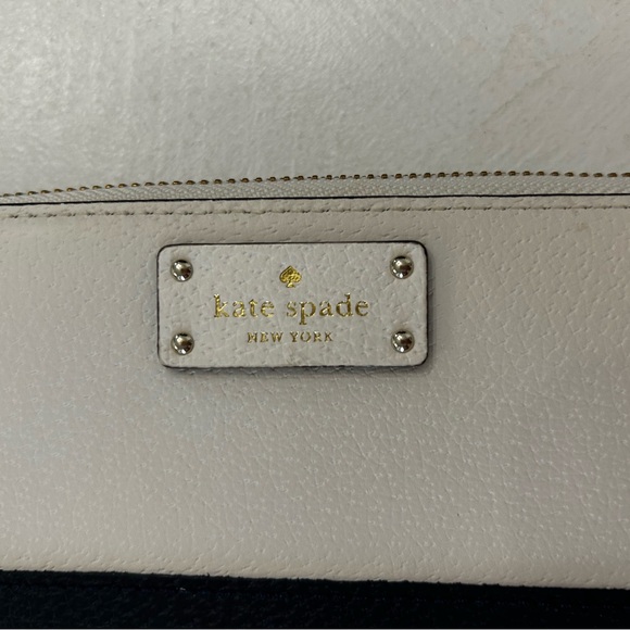 Kate Spade Large Cream/Dark Blue Zip Wallet - Picture 4 of 9